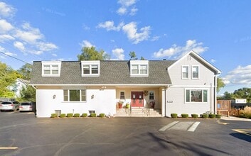 Building Photo - 106 E State Rd