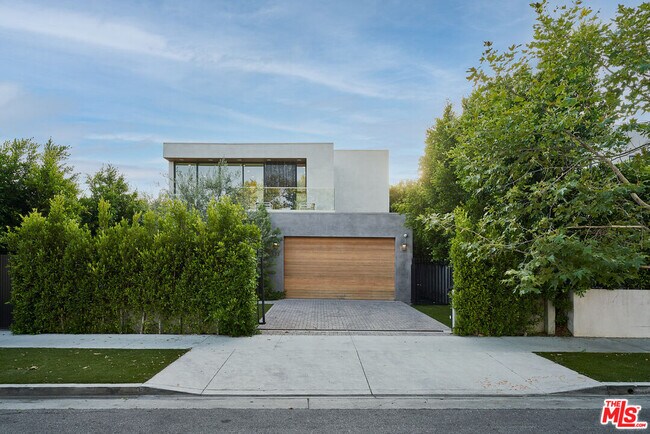 Foto del edificio - 633 N Crescent Heights Blvd