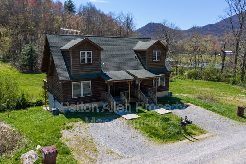 162 Travelers Point, Waynesville, NC 28785 Condo for Rent in