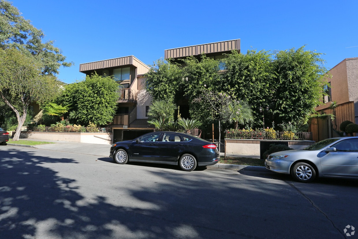 Building Photo - Stanley Garden Apartments