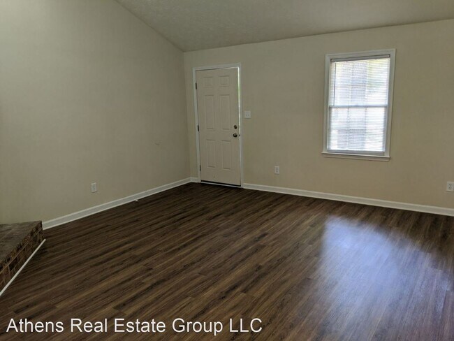Building Photo - 2 br, 1 bath House - 663 Maplewood Lane