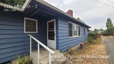 Building Photo - 1154 W 8th St