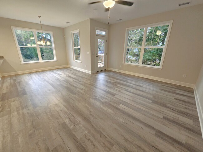 Foto del edificio - 121 Marianne Ln