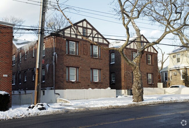 Building Photo - 861-867 Forest Ave