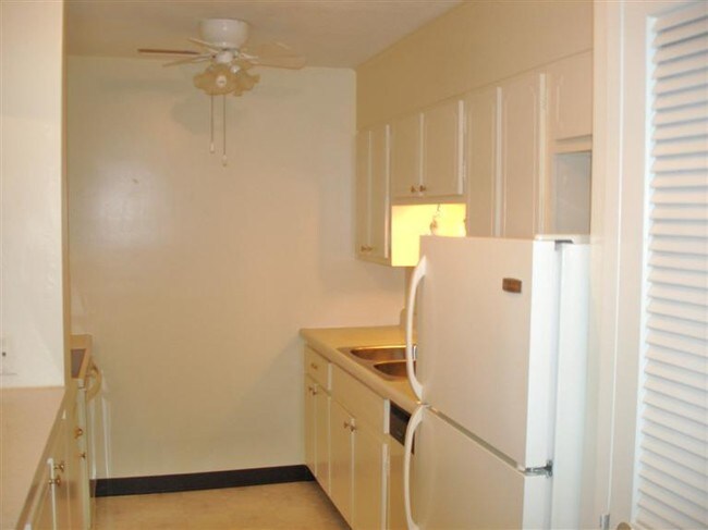 Foto del edificio - 2121 Nicholasville Rd