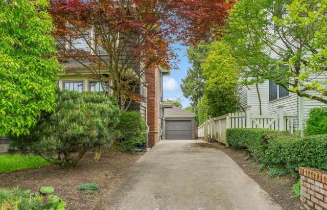 Foto del edificio - 4 bedroom in Seattle WA 98112