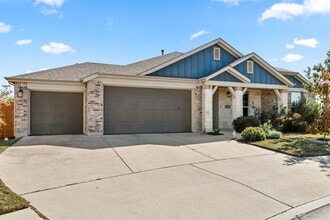 Building Photo - 7219 Auburn Blaze Ln