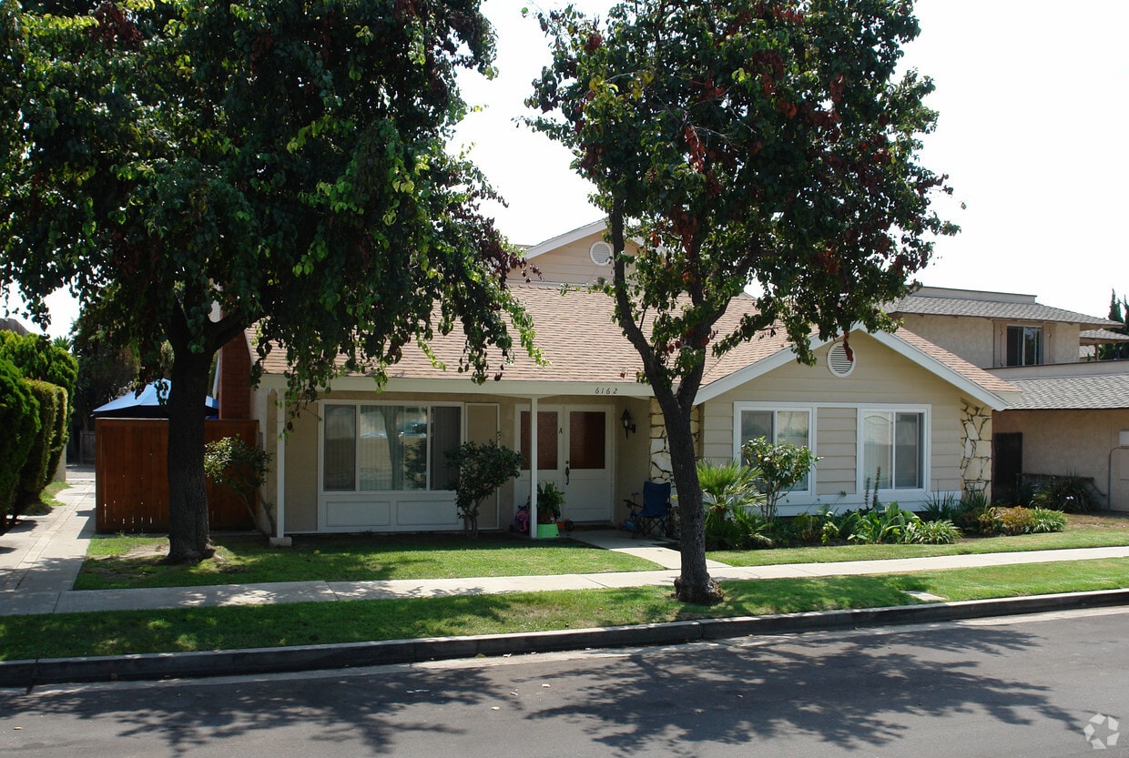 Building Photo - 6162 Warner Ave