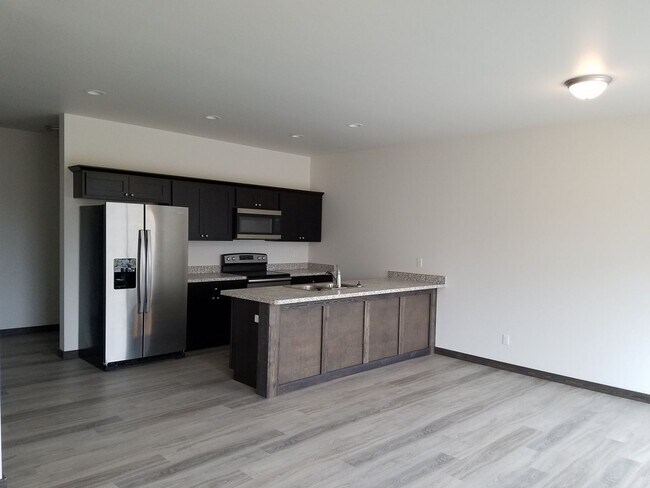 Building Photo - 1502 Butler Creek Ave