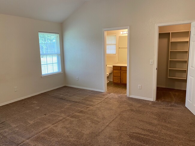 Master Bedroom - 605 Bent Tree Rd