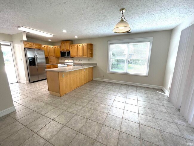 Building Photo - 1622 Stonevalley Ct