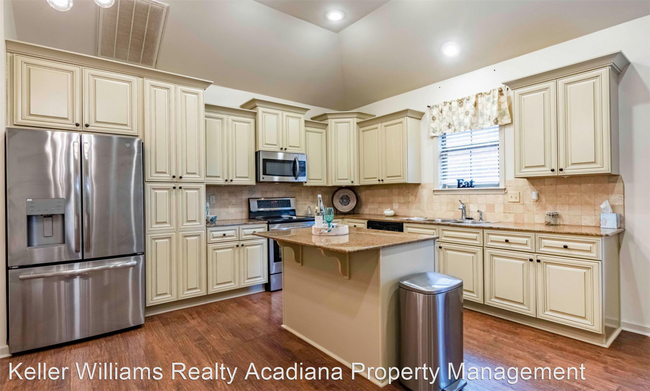 Building Photo - 3 br, 2 bath House - 210 Chimney Rock