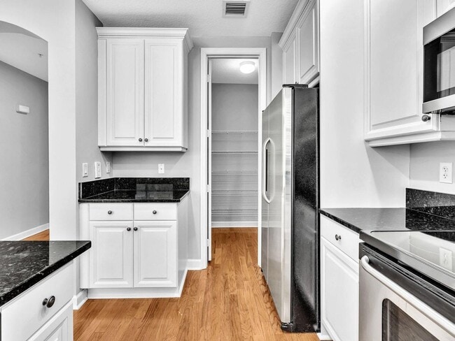 Building Photo - 2751 Ravella Way