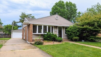 Building Photo - 705 N Wille St