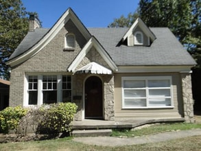 Building Photo - 3430 N Cypress St