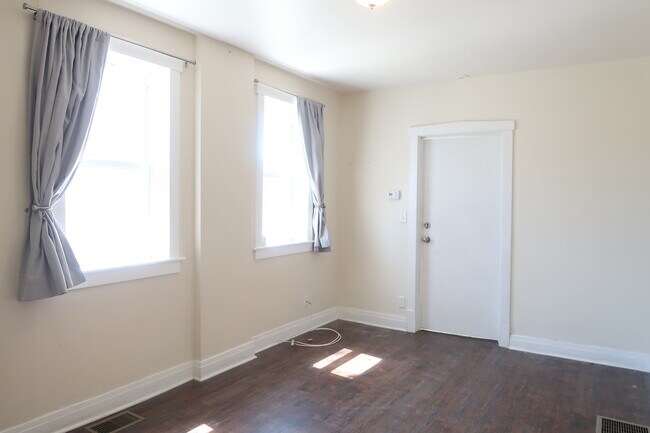 Foto del edificio - 3759 S Union Ave