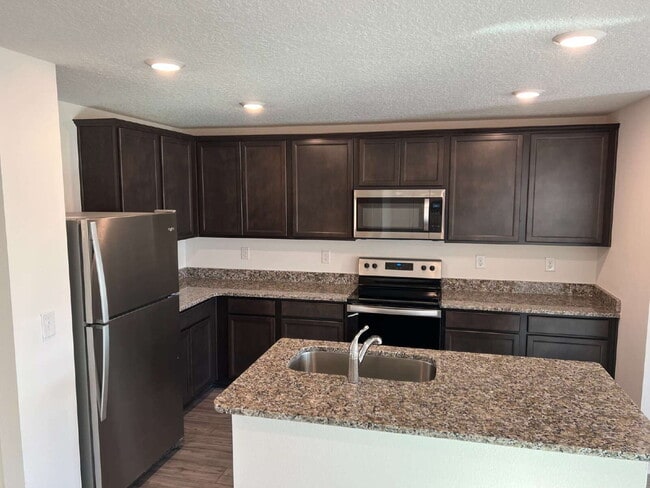 Building Photo - 5324 New Friendship Pl