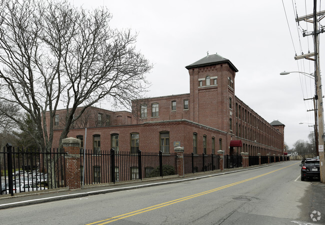 Building Photo - Andover Commons