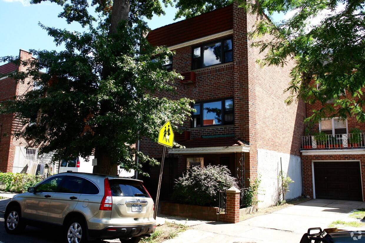 Foto del edificio - 14750 Barclay Ave