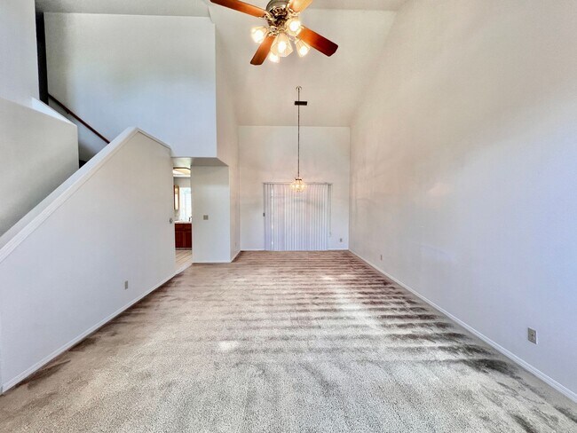 Building Photo - $2,495 Friant & Copper, 3 Bedrooms - N. Wi...