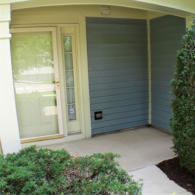 Building Photo - 2817 Adams Ct