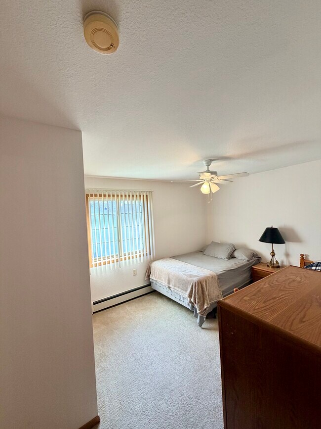 Building Photo - 413 Rowley St