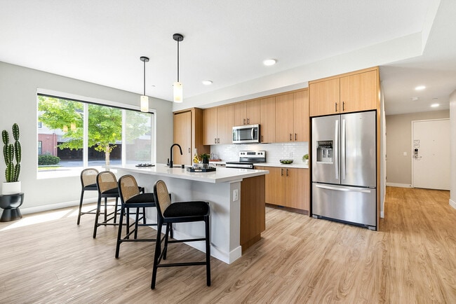 225-web-o-mls-775-n-6th-st - The Hayley