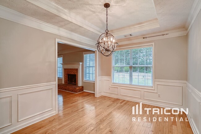 Building Photo - 165 Graymist Ln SW