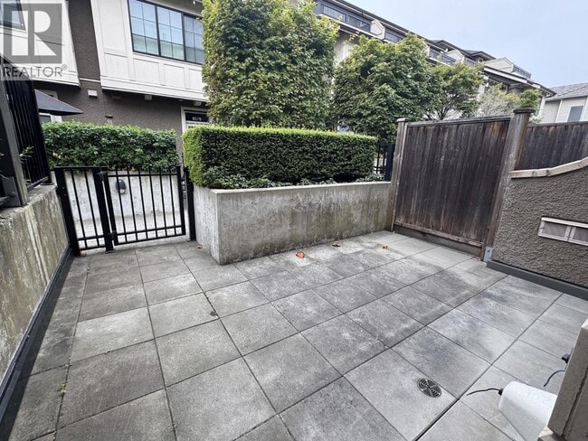 Building Photo - 8570-8570 Osler St
