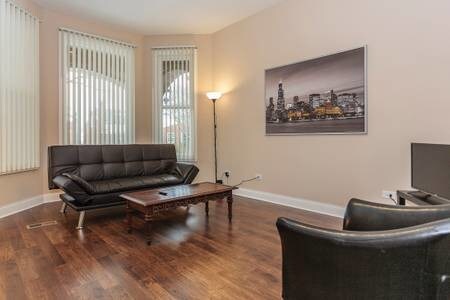 Living room from the hall - 1236 Oak Park Ave