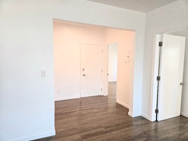 Foto del edificio - 3121 Larga Ave