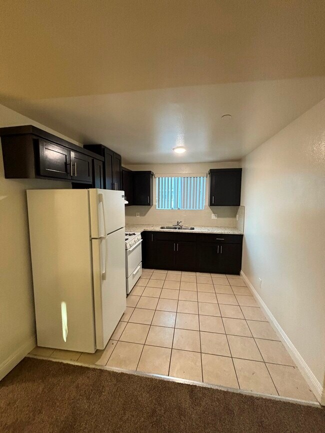 Foto del edificio - 1337 W 55th St