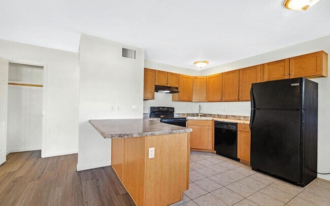 Foto del edificio - 2861 N Columbus Blvd