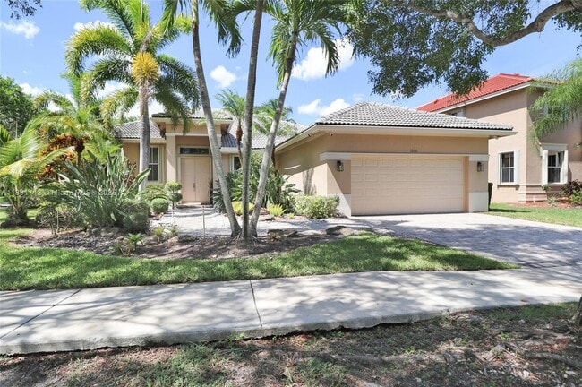 Building Photo - 1600 Blue Jay Cir