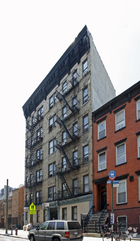 Primary Photo - 750 Driggs Ave