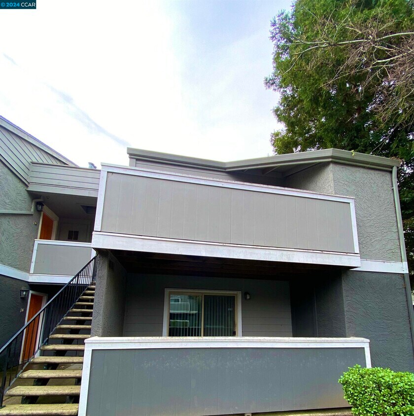 Primary Photo - 222 Piedmont Ln