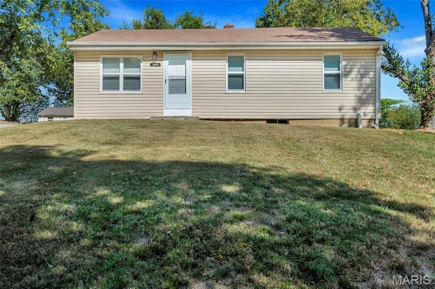 Foto principal - 2809 S River Rd