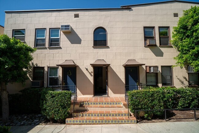 Building Photo - 600 E Garfield Ave