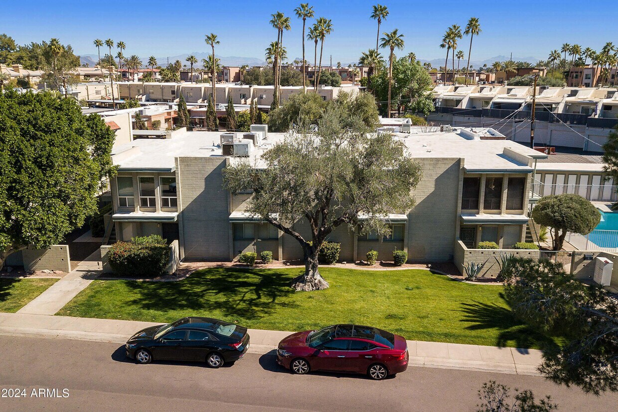 Primary Photo - 4917 N 73rd St