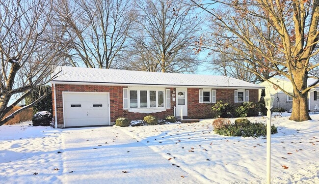 Building Photo - 1007 Lilac Ln