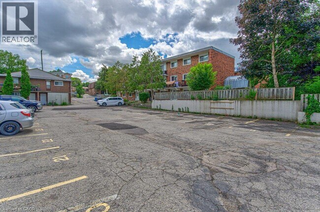 Building Photo - 326 Erb St. W