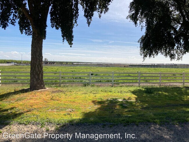 Foto del edificio - 4 br, 4 bath House - 13306 E Whitmore Ave