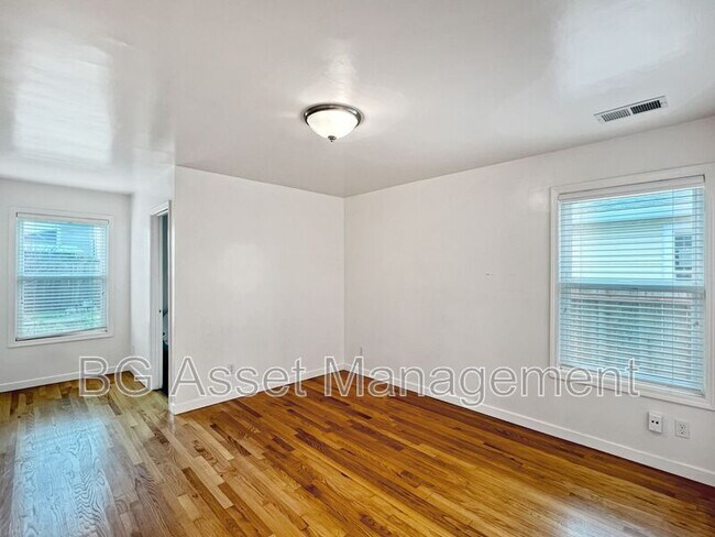 Foto del edificio - 1538 Liberty St