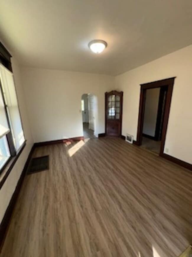 Foto del edificio - 804 E Virginia St