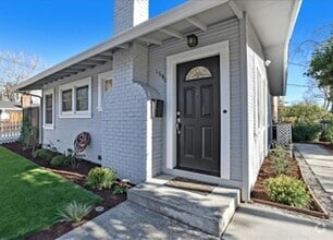 Building Photo - 1390 University Ave