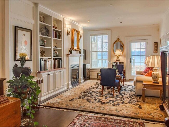 Foto del edificio - 2 Bedroom Luxury Condo on Shelburne Point