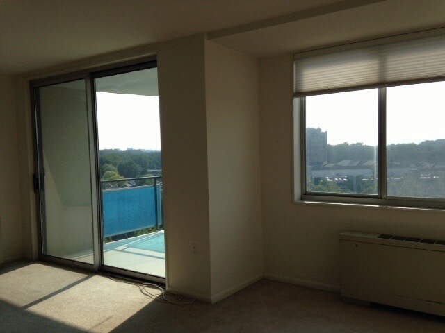 Foto principal - 10101 Grosvenor Pl