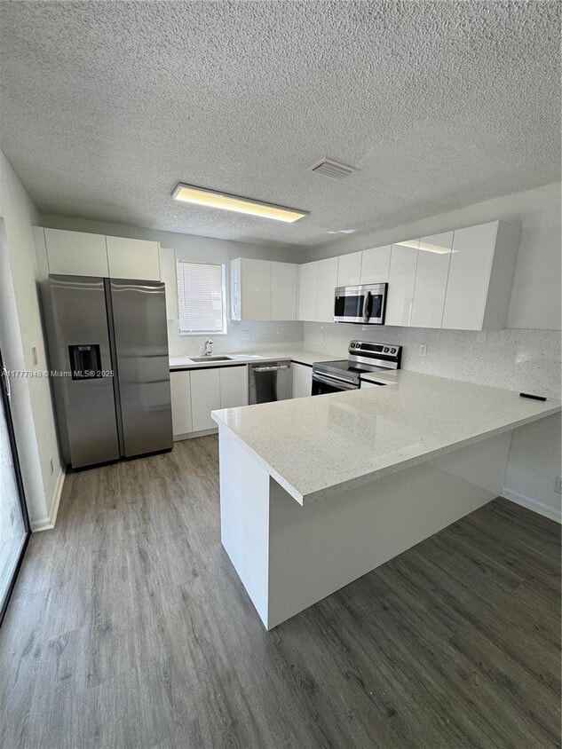 Primary Photo - 2530 NW 99th Ave