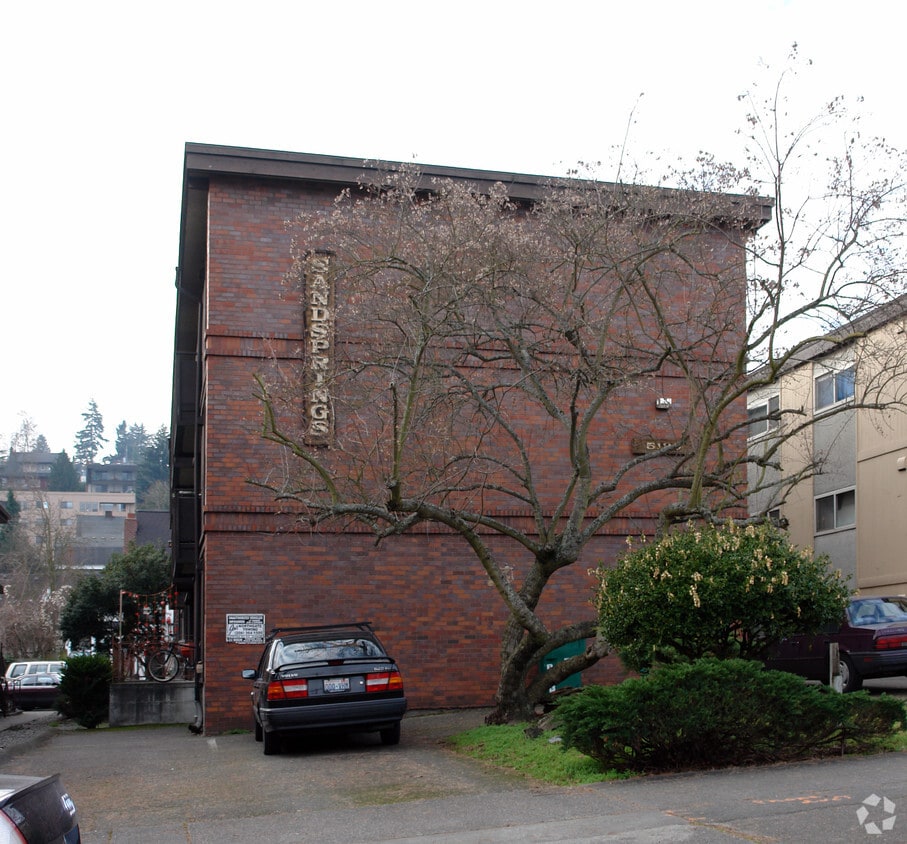 Building Photo - Sands Spring Apartment