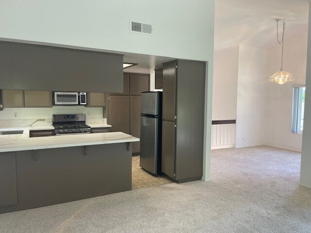 Foto del edificio - "Charming 3-Bed, 3-Bath Townhouse with Guest Suite & Fireplace in Carlsbad Oasis!"